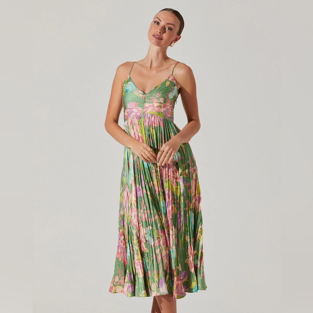 Brand new ASTR the label dress